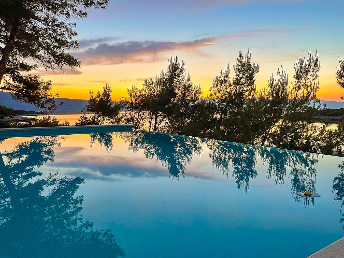 Pool at Villa Aqua — photo 3