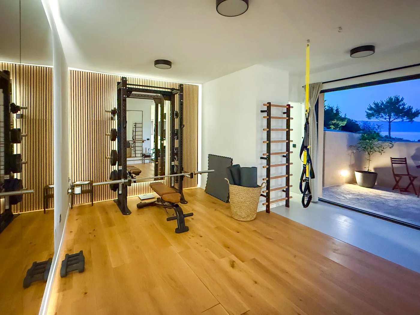 Gym at Villa Aqua — photo 2
